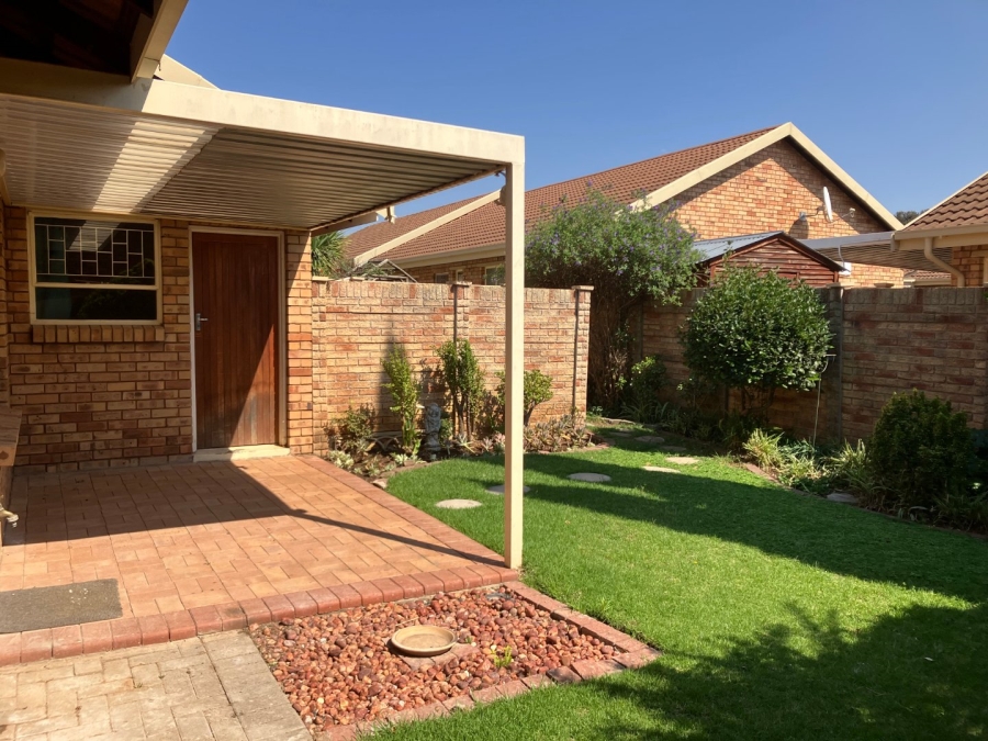 2 Bedroom Property for Sale in Fleurdal Free State